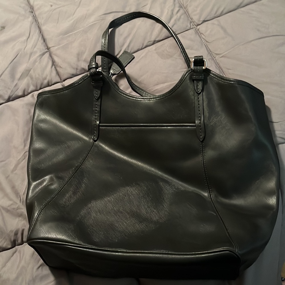 Coach - Picture 2 of 4